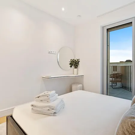 Apartment Luxurious 3br Apt With Jacuzzi In Central Lux *