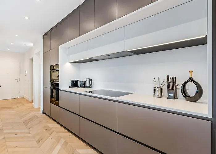 Luxurious 3br Apt With Jacuzzi In Central Lux Apartamento