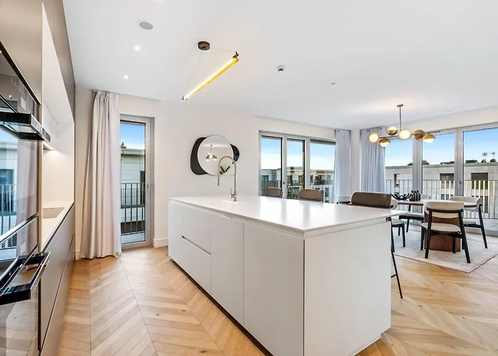 아파트 Luxurious 3br Apt With Jacuzzi In Central Lux *